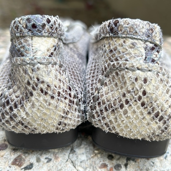 Michael Kors Finley snakeskin Leather Loafers W Silver accentsSize 7M 🔥SALE🔥 - Picture 6 of 8